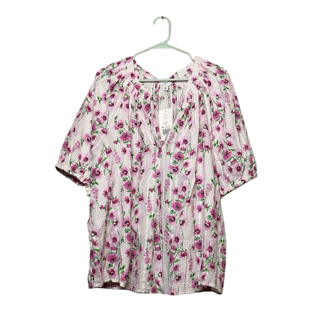 Women’s NWT Crown & Ivy Pink Floral v-neck, short sleeve blouse, size 4X